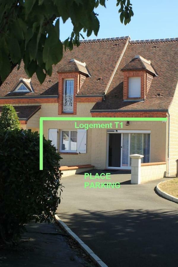 Contres Logement Entre Chambord Et Le Zoo De Beauvalアパートメント エクステリア 写真